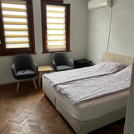 White Guest House 2 Karlovo Bagian luar foto