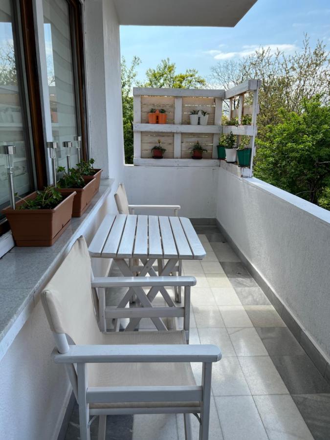White Guest House 2 Karlovo Bagian luar foto