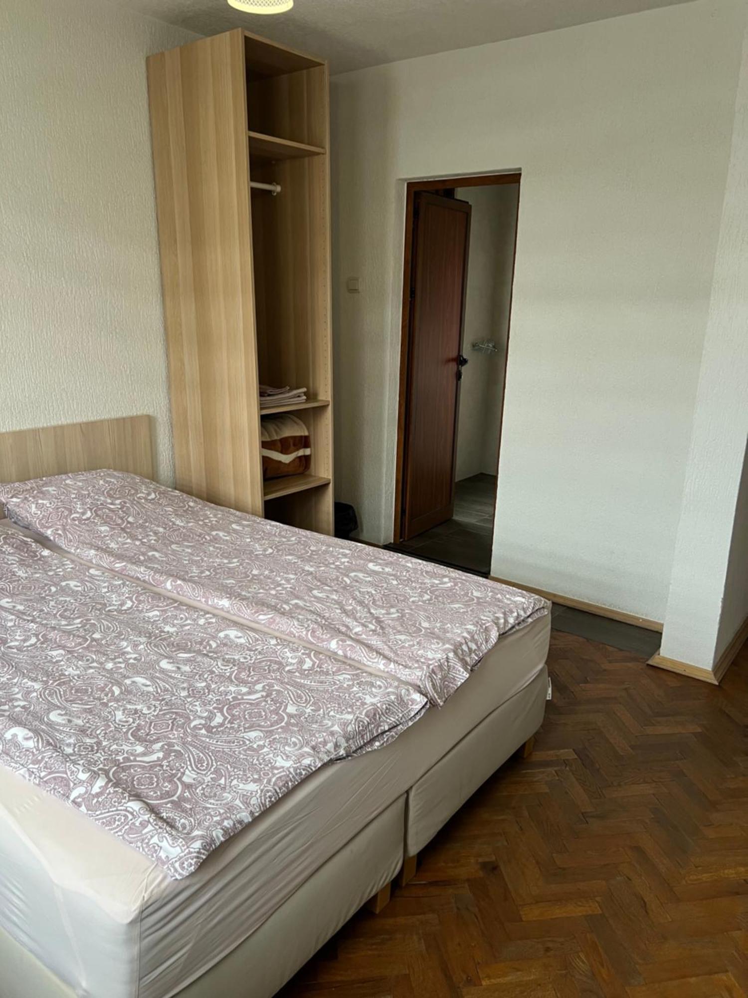White Guest House 2 Karlovo Bagian luar foto